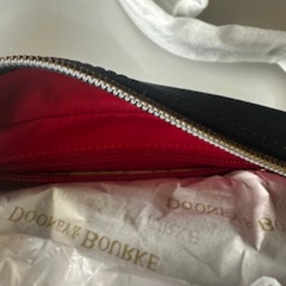 Dooney and Bourke nylon camera crossbody (Black/Black) BNWT - Picture 7 of 7